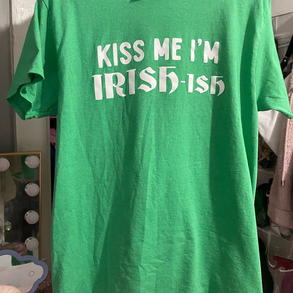 Gildan Green "Kiss Me I'm Irish-ish" Short Sleeve Tee
